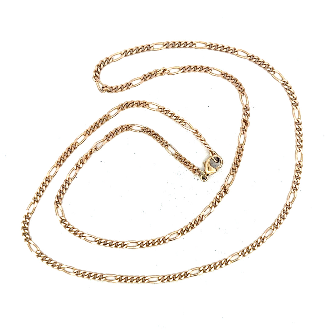 9ct yellow gold chain weighing 11.6g, unbranded, with a detailed link design showing a close-up of the chain's craftsmanship.