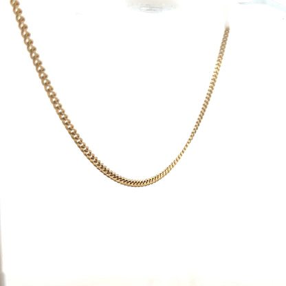 9ct yellow gold chain weighing 11g, unbranded jewelry chain with a classic design, shown in a detailed close-up image.