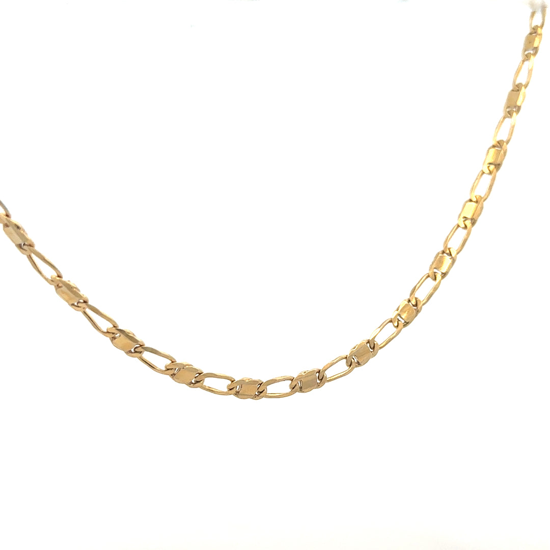 9ct yellow gold chain weighing 13.1g, showcasing a sleek, unbranded jewelry chain with detailed links.