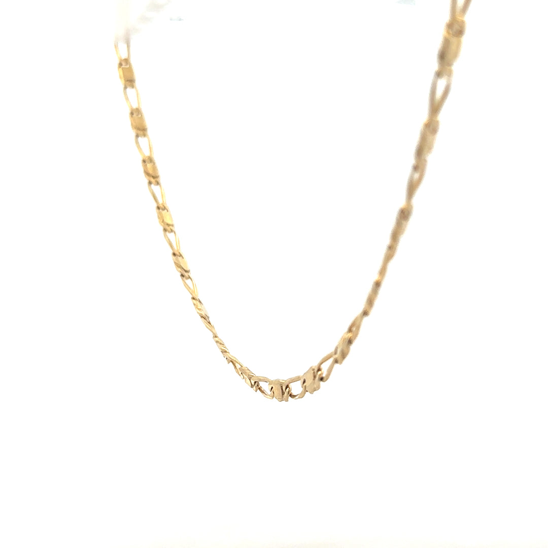 9ct yellow gold chain weighing 13.1g, unbranded jewelry chain with a classic design, shown on a plain background.