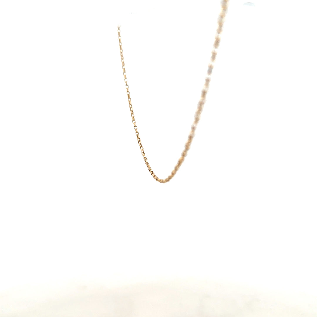 9ct yellow gold chain weighing 2.2g, unbranded jewelry chain with a classic design, shown in a close-up image.
