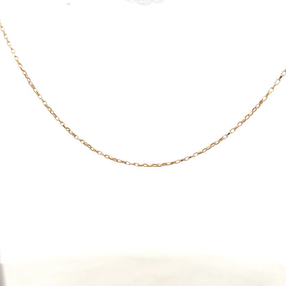 9ct yellow gold chain, lightweight jewelry chain weighing 2.2g, with a simple, elegant design perfect for everyday wear.