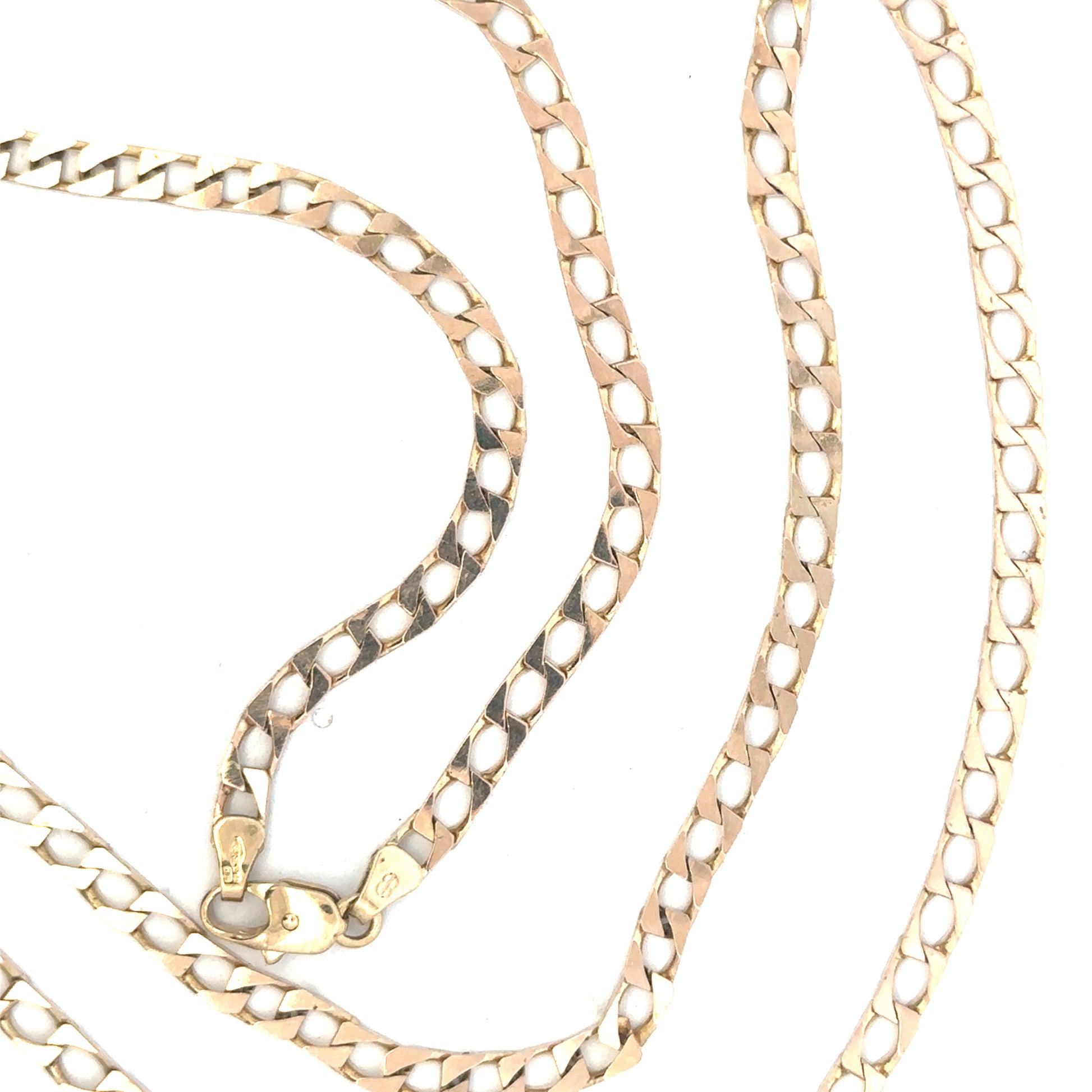9ct yellow gold chain weighing 20.9g, unbranded, with a detailed close-up of the chain links on a plain background.