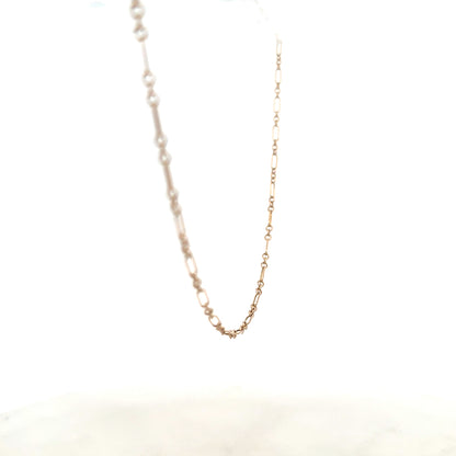 9ct yellow gold chain weighing 3.3g, unbranded jewelry chain with a classic design, shown in a close-up image.