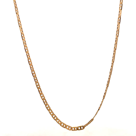9ct yellow gold chain, unbranded, weighing 6.6g, with a detailed close-up of the chain links and polished finish.