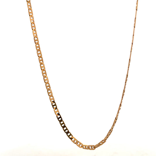 9ct yellow gold chain weighing 6.6g, unbranded, with a detailed close-up showing the chain links and gold finish.