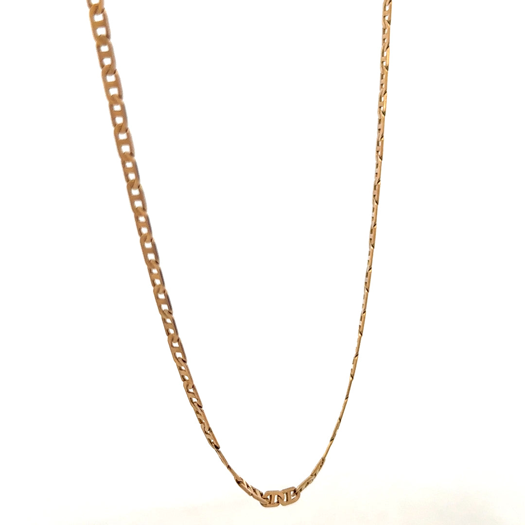 9ct yellow gold chain with a delicate link design, weighing 6.6g, displayed against a neutral background.