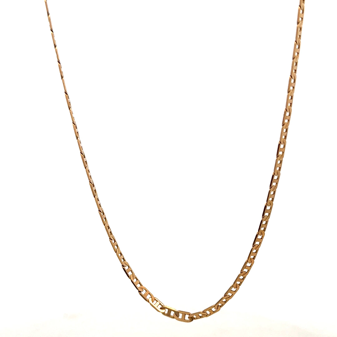 9ct yellow gold chain weighing 6.6g, unbranded jewelry chain with a classic design, shown on a neutral background.