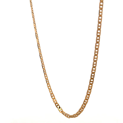 9ct yellow gold chain weighing 6.6g, unbranded jewelry accessory with a classic chain design, shown in the image.