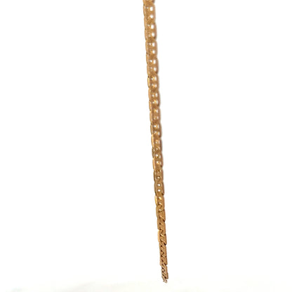 9ct yellow gold chain weighing 6.6g, unbranded, with a classic link design, shown on a plain background.