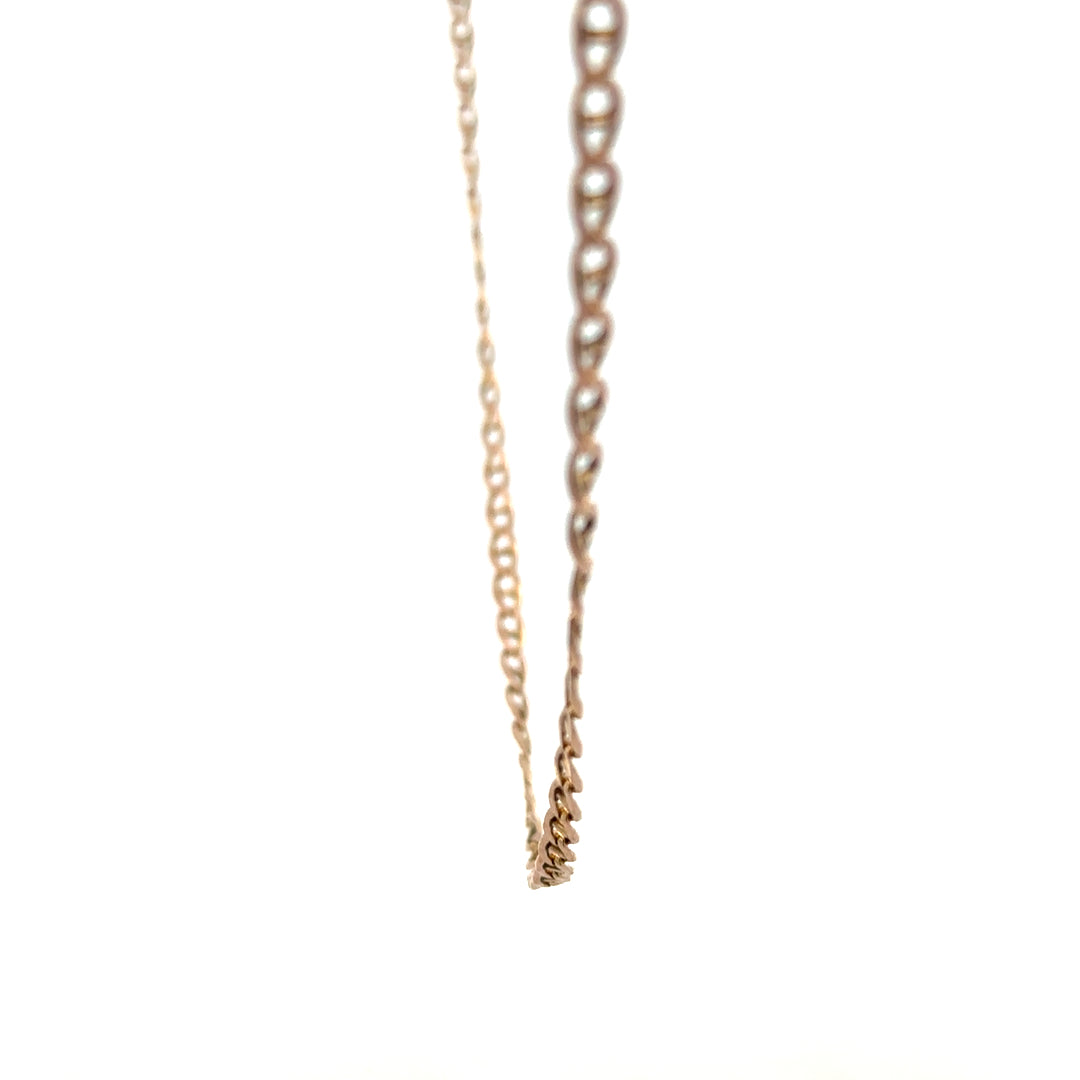 9ct yellow gold chain weighing 6.7g, unbranded jewelry chain with a classic design, shown in a close-up image.