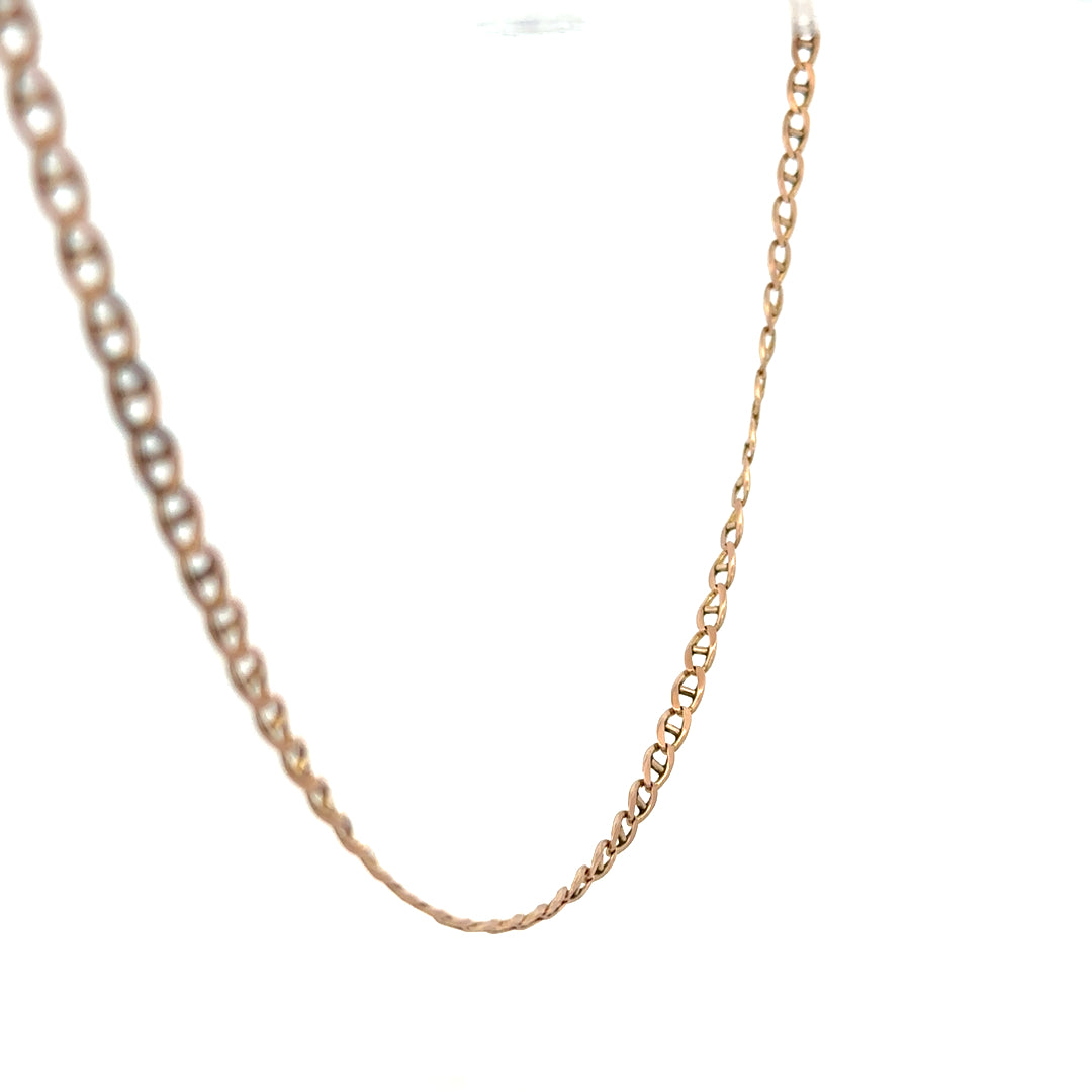 9ct yellow gold chain weighing 6.7g, unbranded jewelry chain with a classic design, shown in a detailed product image.