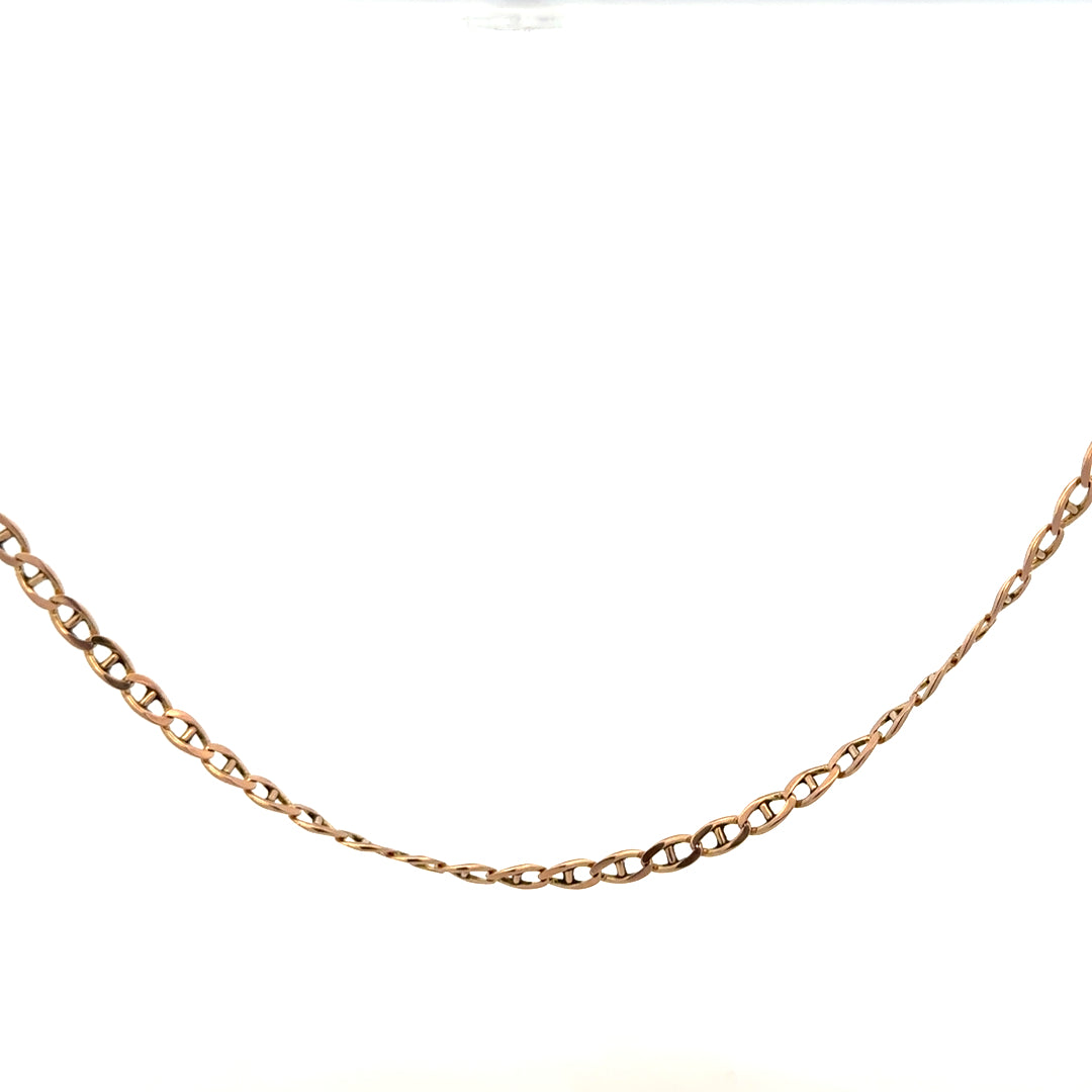 9ct yellow gold chain weighing 6.7g, unbranded jewelry accessory with a classic link design.