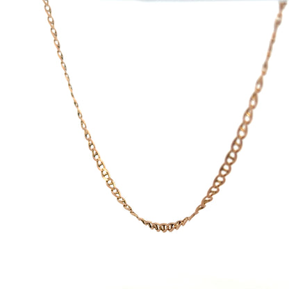 9ct yellow gold chain weighing 6.7g, unbranded jewelry accessory with a classic design, displayed on a plain background.