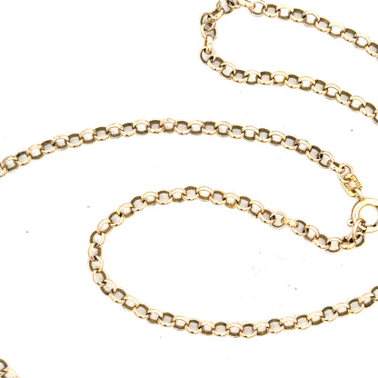 9ct yellow gold chain weighing 7.2g, unbranded jewelry chain with a classic design, shown in a detailed close-up image.