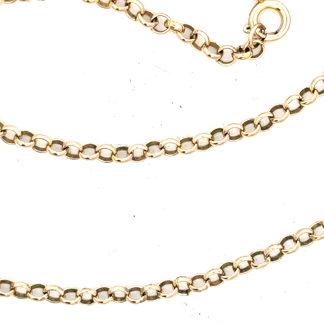 9ct yellow gold chain weighing 7.2g, unbranded, displayed with detailed close-up of polished gold links.