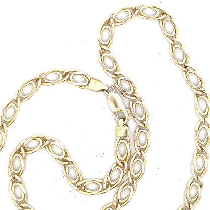 9ct yellow gold chain weighing 7.8g, unbranded jewelry chain with a classic design, shown in a detailed close-up image.