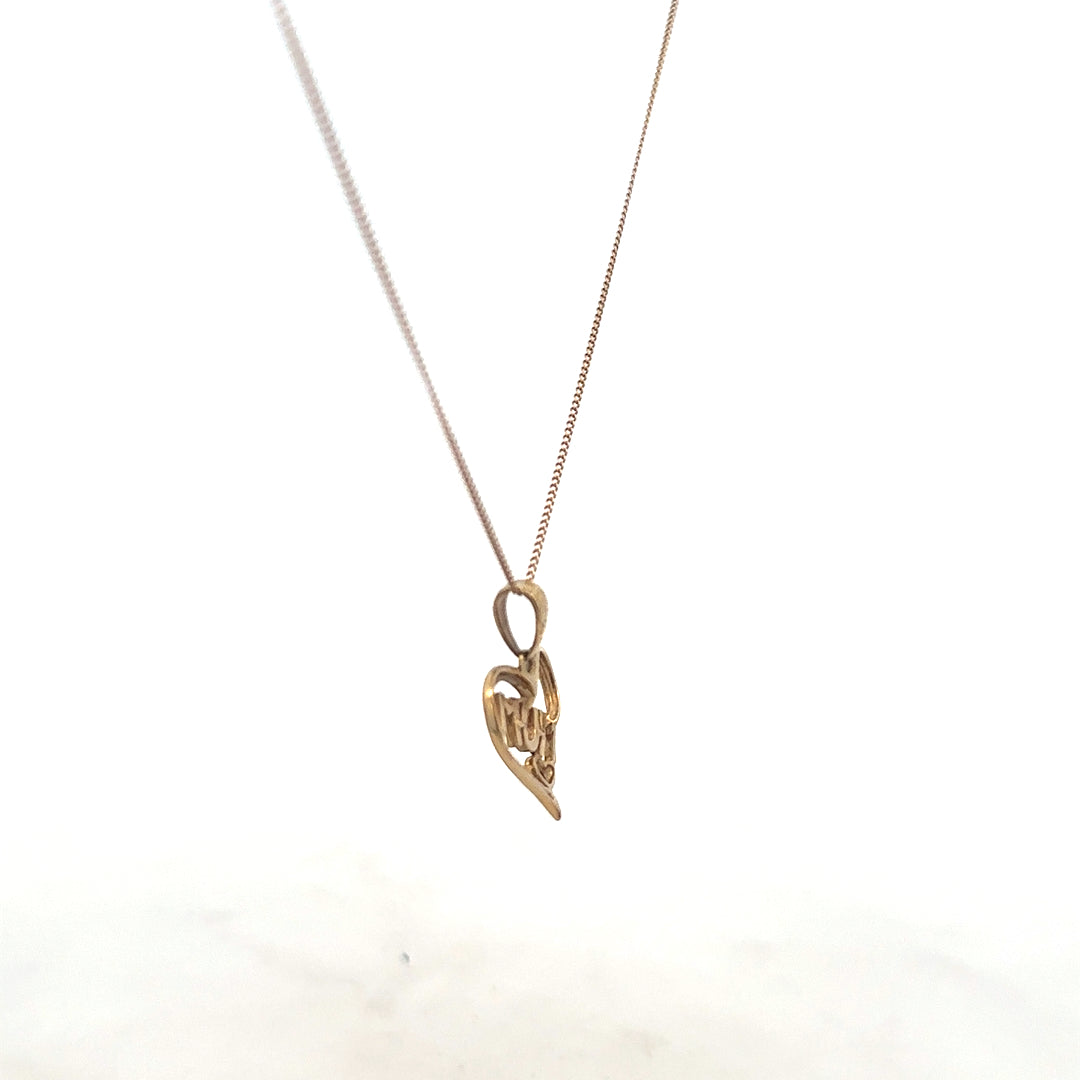 9ct yellow gold chain with mum pendant, 1.7g, unbranded jewelry featuring a delicate gold chain and a heartfelt pendant.