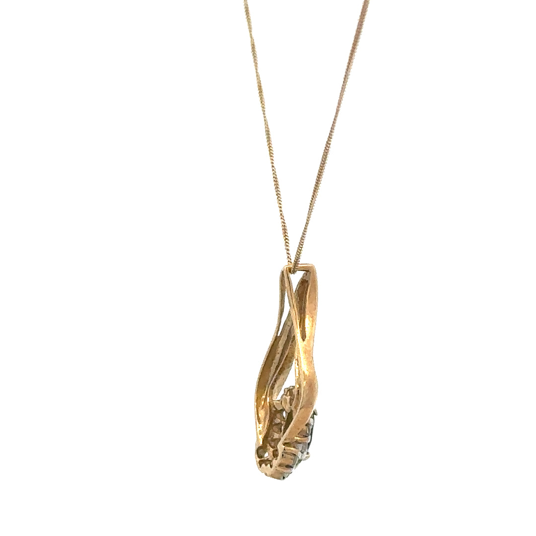 9ct yellow gold chain with pendant, unbranded jewelry, 3g, elegant gold necklace featuring a detailed pendant design.