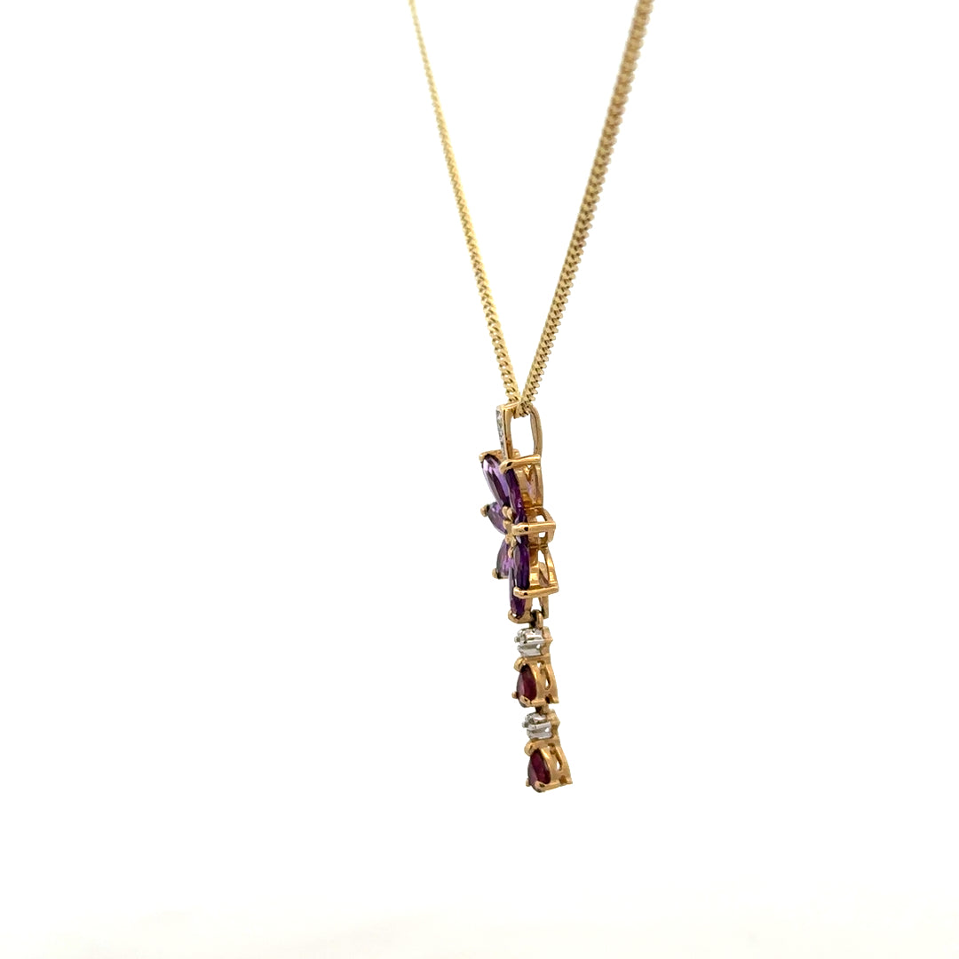 9ct yellow gold chain with pendant, unbranded, 4g, showcasing a detailed gold jewelry design.