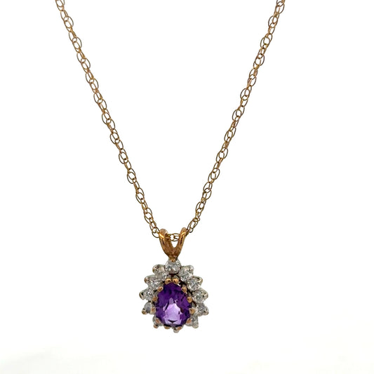 9ct yellow gold chain with pendant, unbranded, weighing 1.9g, featuring a simple, elegant design.