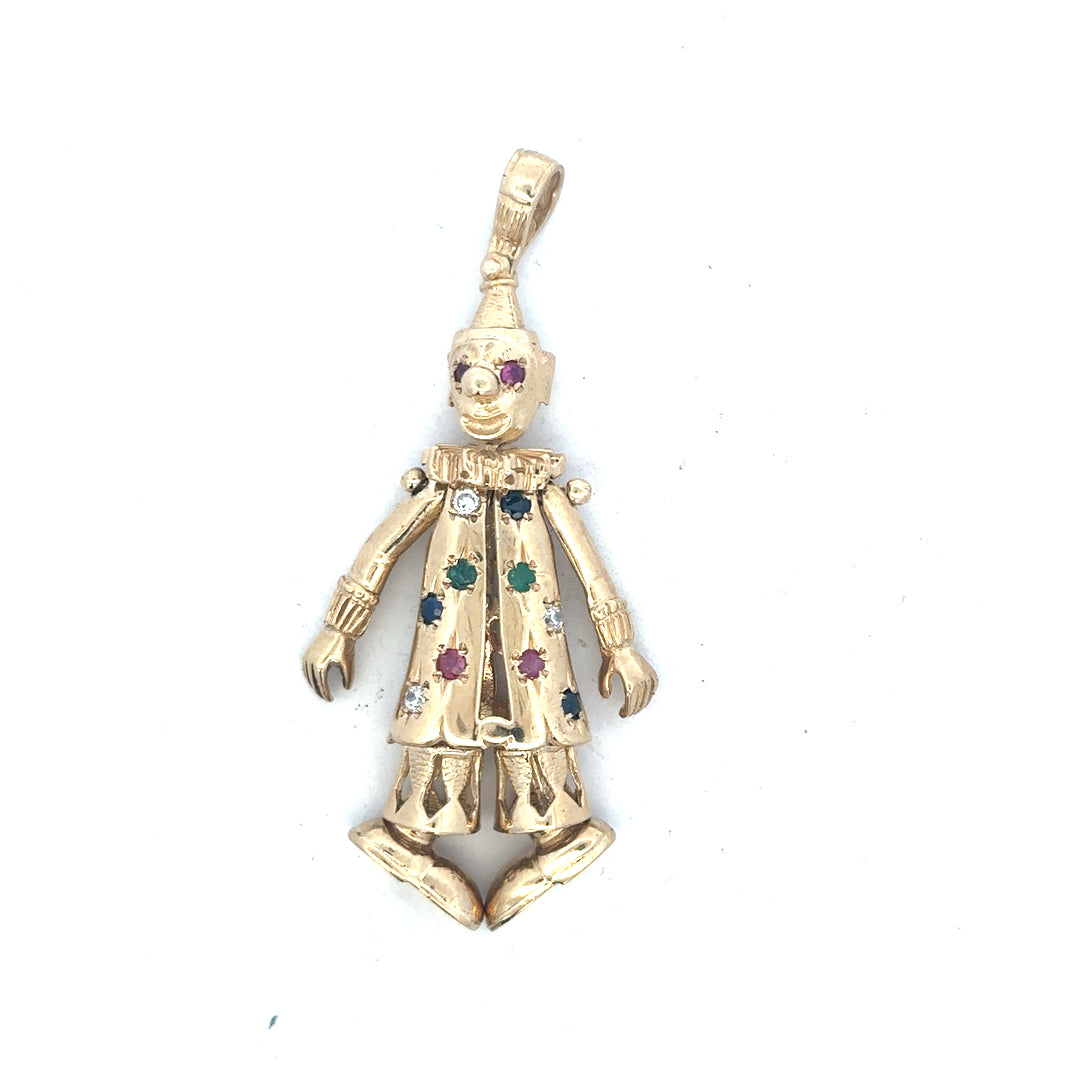 9ct yellow gold clown pendant weighing 20.3g, unbranded jewelry accessory with detailed clown design on a chain.