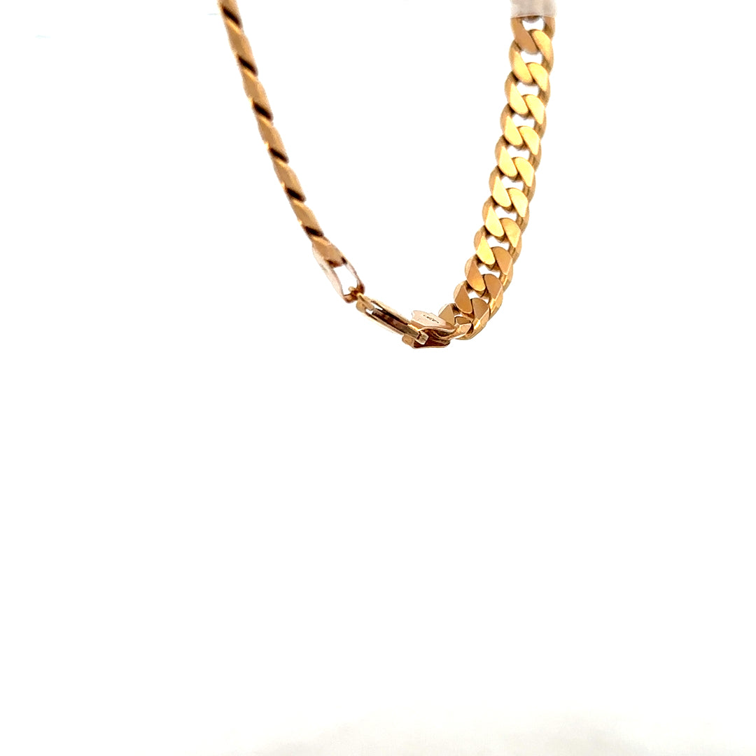 9ct yellow gold curb bracelet weighing 17.1g, featuring a classic link design on a plain unbranded jewelry piece.