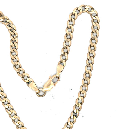 9ct yellow gold curb bracelet with a 5.2g weight, featuring classic linked chain design, unbranded jewelry accessory.