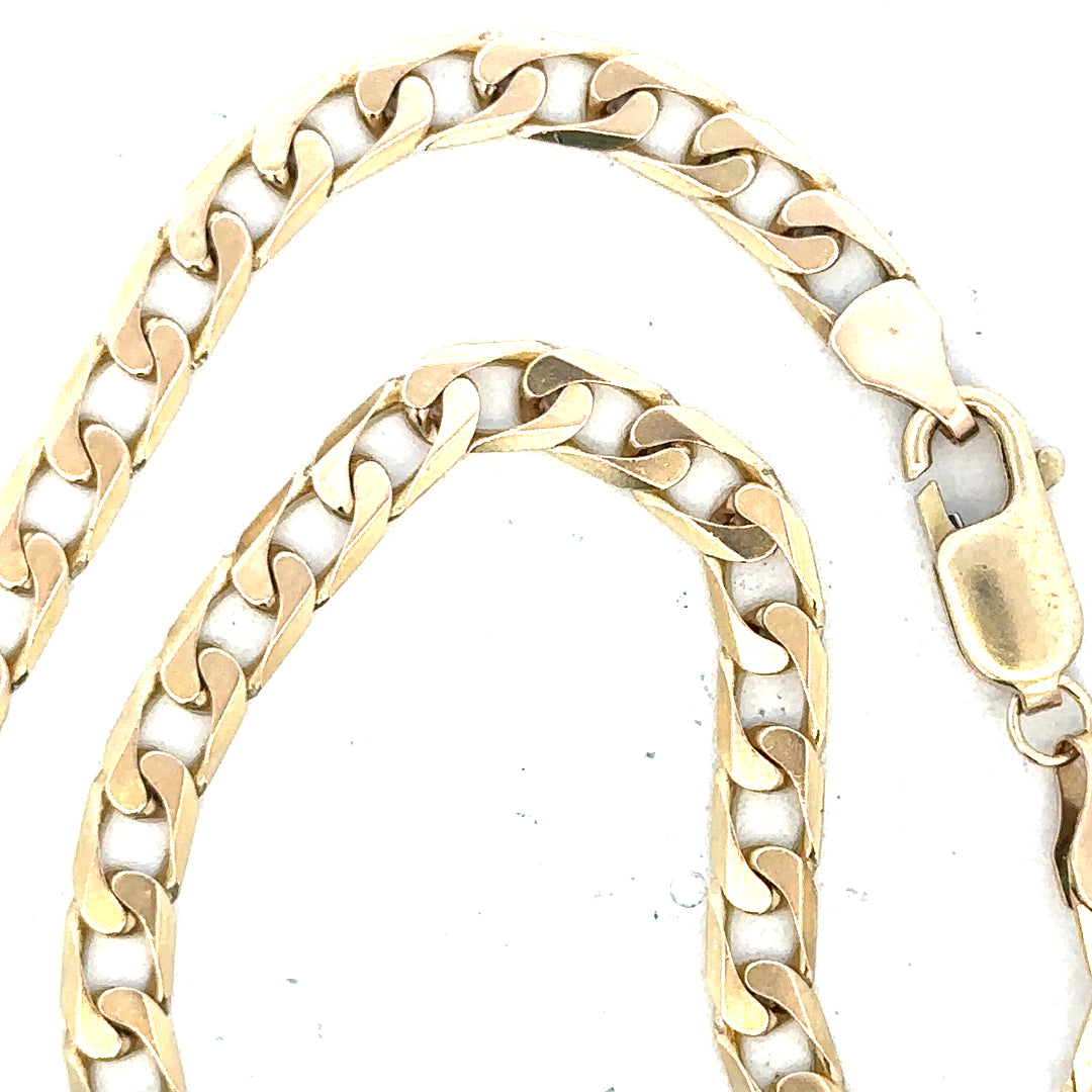 9ct yellow gold curb chain, unbranded, 15.9g, featuring a classic link design with polished finish.