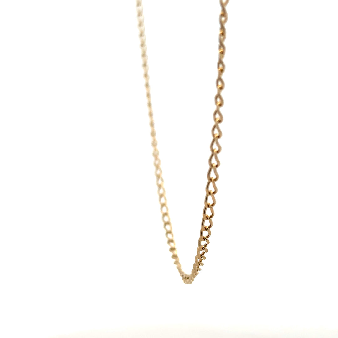 9ct yellow gold curb chain, 5.9g, unbranded jewelry chain with classic curb link design, shown in close-up.