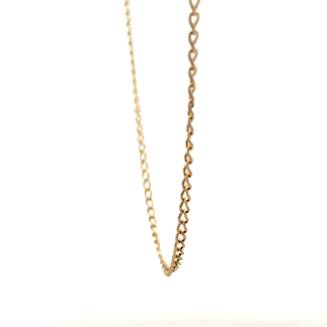 9ct yellow gold curb chain weighing 5.9g with a classic design, featuring a secure link chain style.