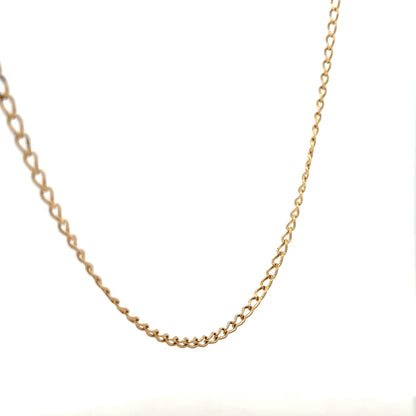 9ct yellow gold curb chain, 5.9g, unbranded jewelry with classic link design, shown in a close-up image.