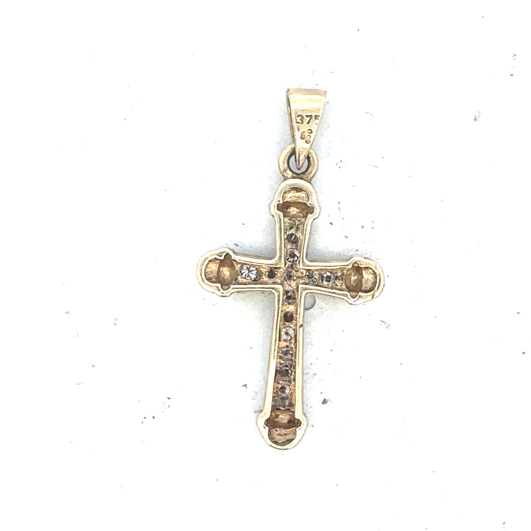 9ct yellow gold diamond pendant showcasing a sparkling diamond, weighing 1.7g, with a simple elegant design.