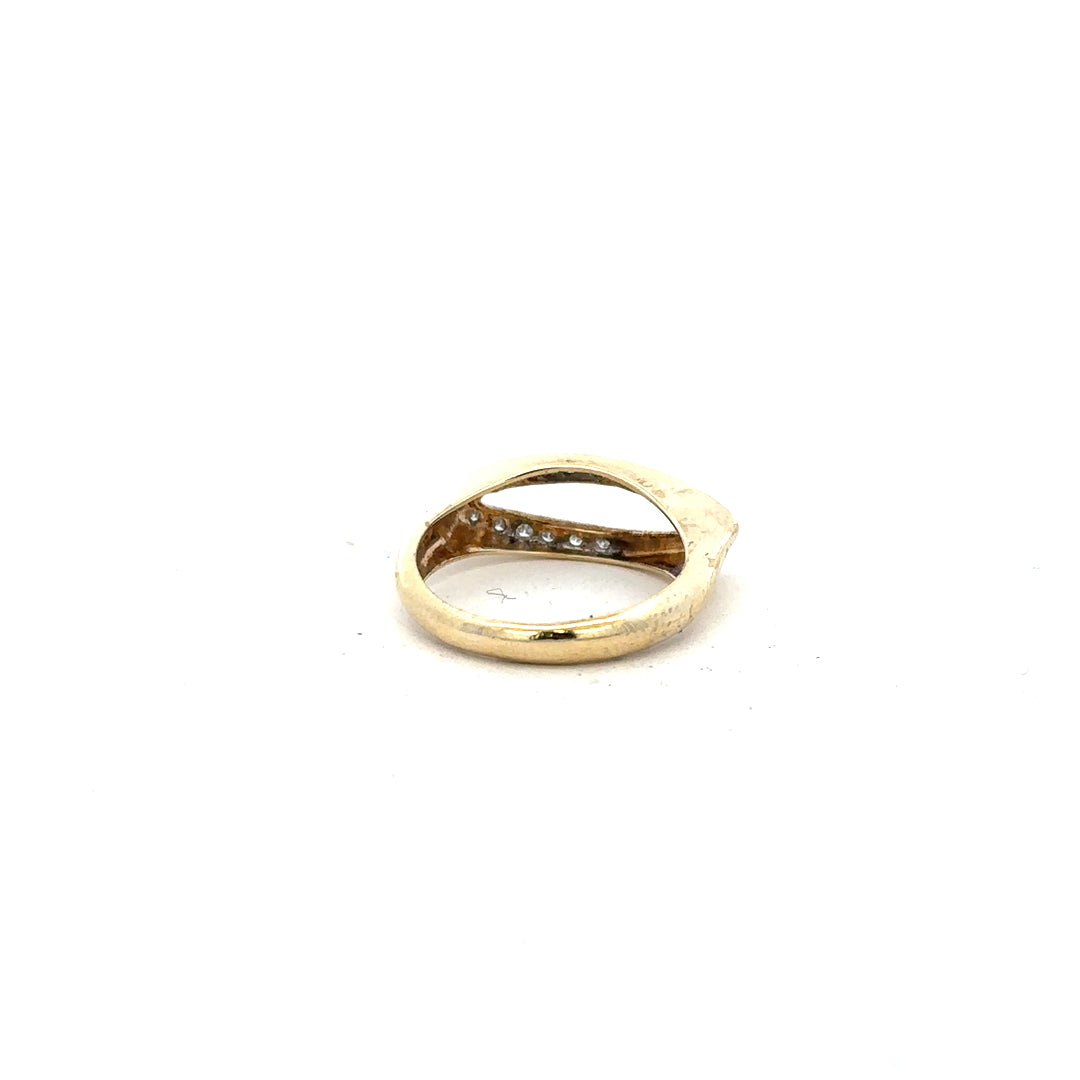9ct yellow gold diamond ring in size J with sparkling diamonds, unbranded jewelry, elegant and classic design.