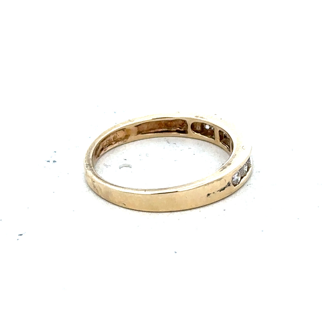 9ct yellow gold diamond ring, size K½, featuring a sparkling diamond set in a classic band design.