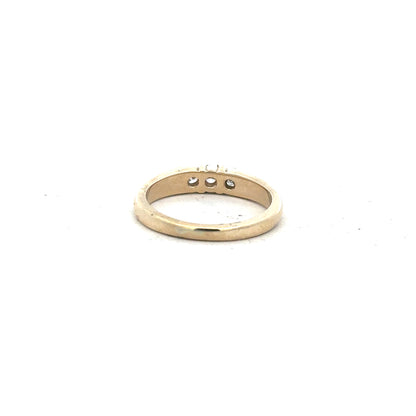 9ct yellow gold diamond ring in size M, featuring a sparkling diamond setting, unbranded jewelry accessory.