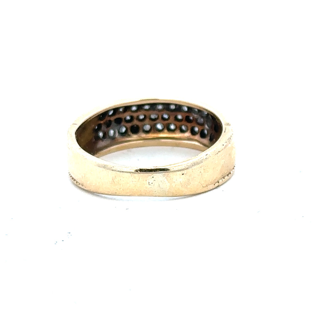 9ct yellow gold diamond ring in size M, featuring a sparkling diamond and simple band design.
