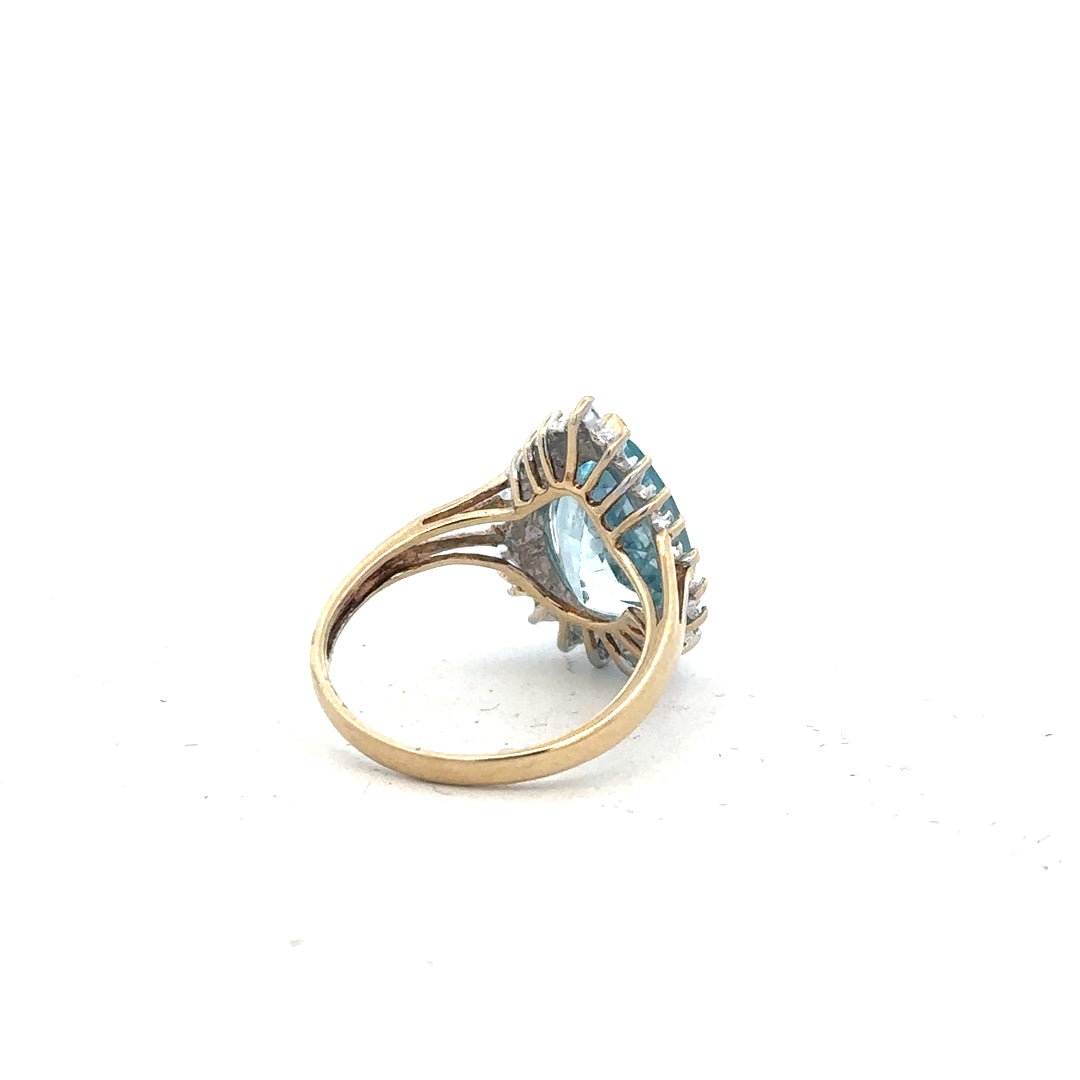 9ct yellow gold diamond ring size M1/2, unbranded gold jewelry featuring a sparkling diamond accent.