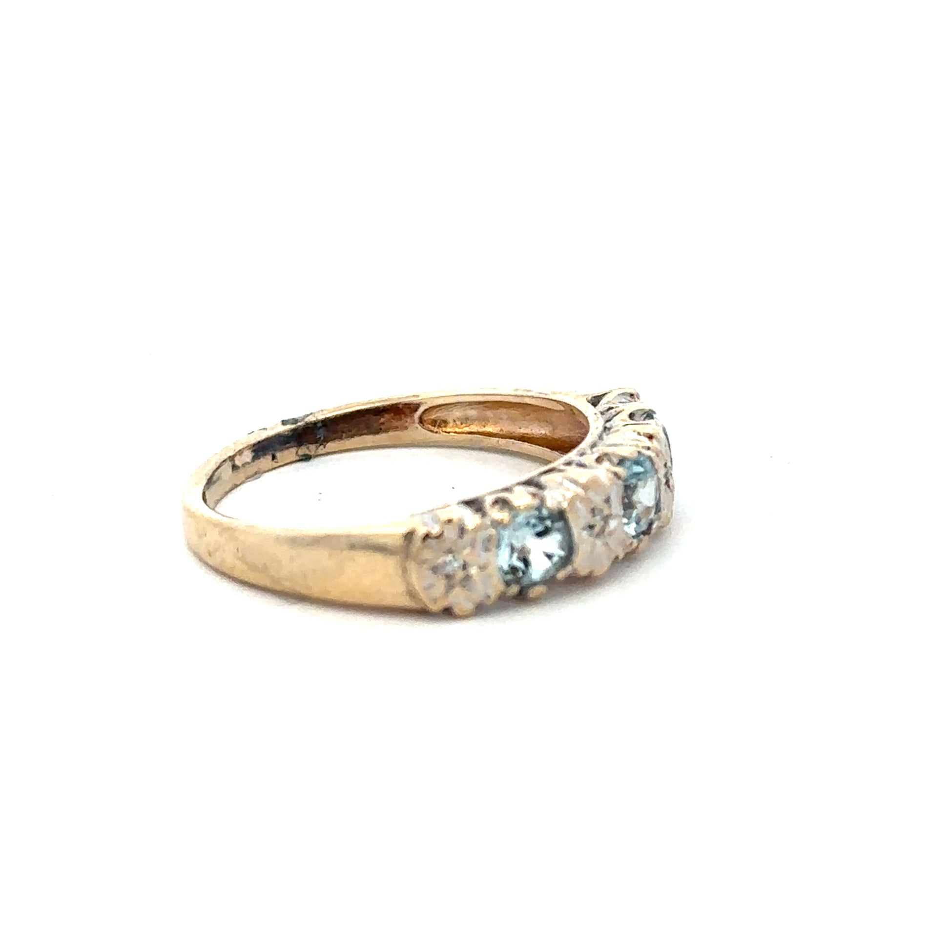 9ct yellow gold diamond ring in size M1/2, featuring a sparkling diamond setting, unbranded jewelry design.
