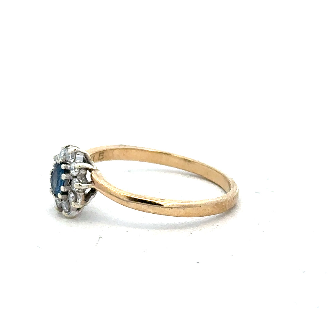 9ct yellow gold diamond ring in size O featuring a sparkling diamond, unbranded jewelry for elegant occasions.