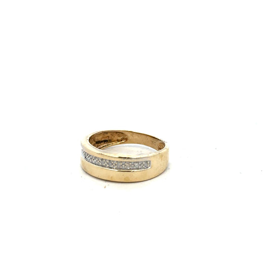9ct yellow gold diamond ring in size P, featuring a sparkling diamond setting and a sleek, elegant design.