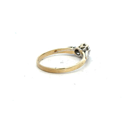 9ct yellow gold diamond ring in size P with sparkling diamonds, featuring a classic design and unbranded craftsmanship.