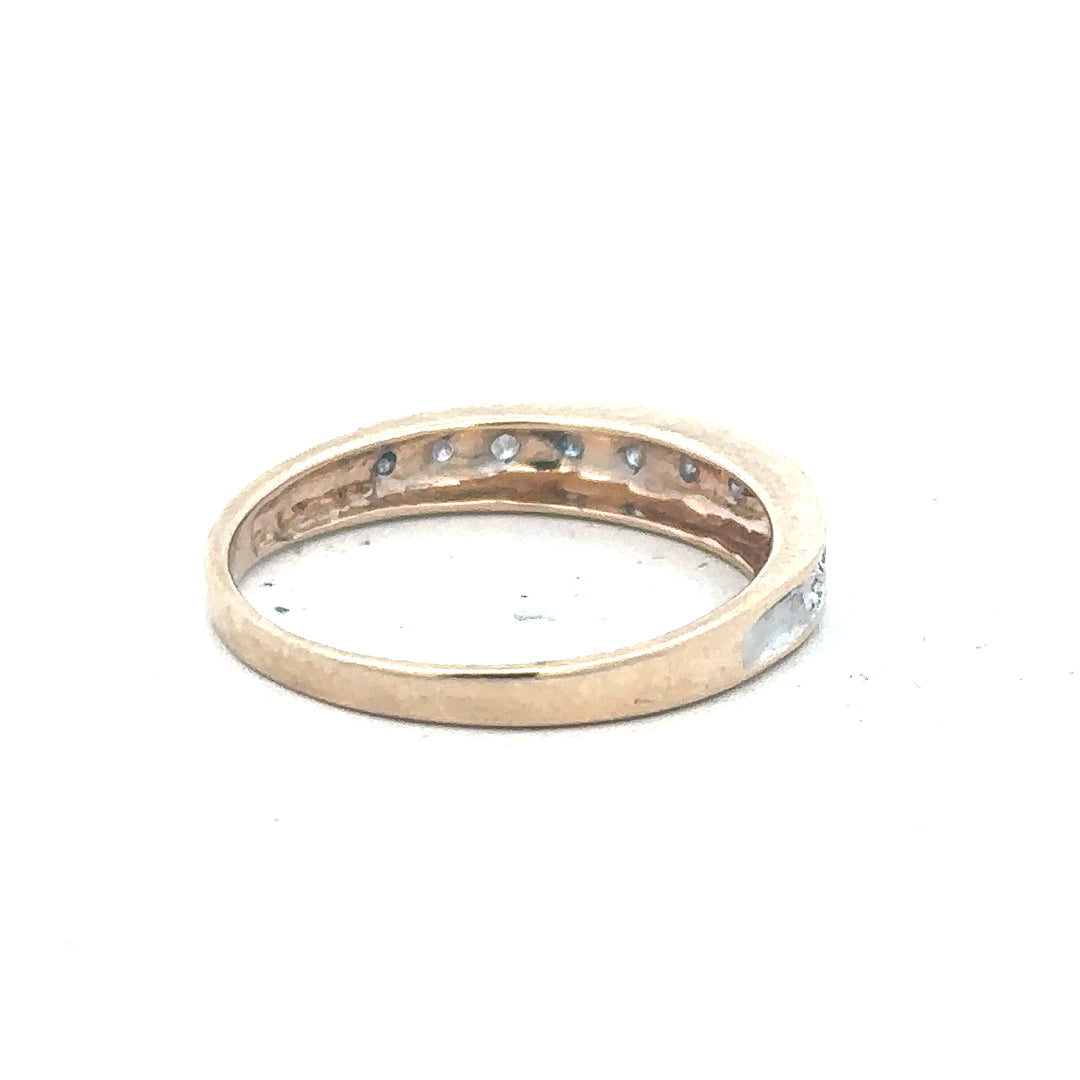 9ct yellow gold diamond ring in size Q, featuring a sparkling diamond setting, unbranded jewelry.