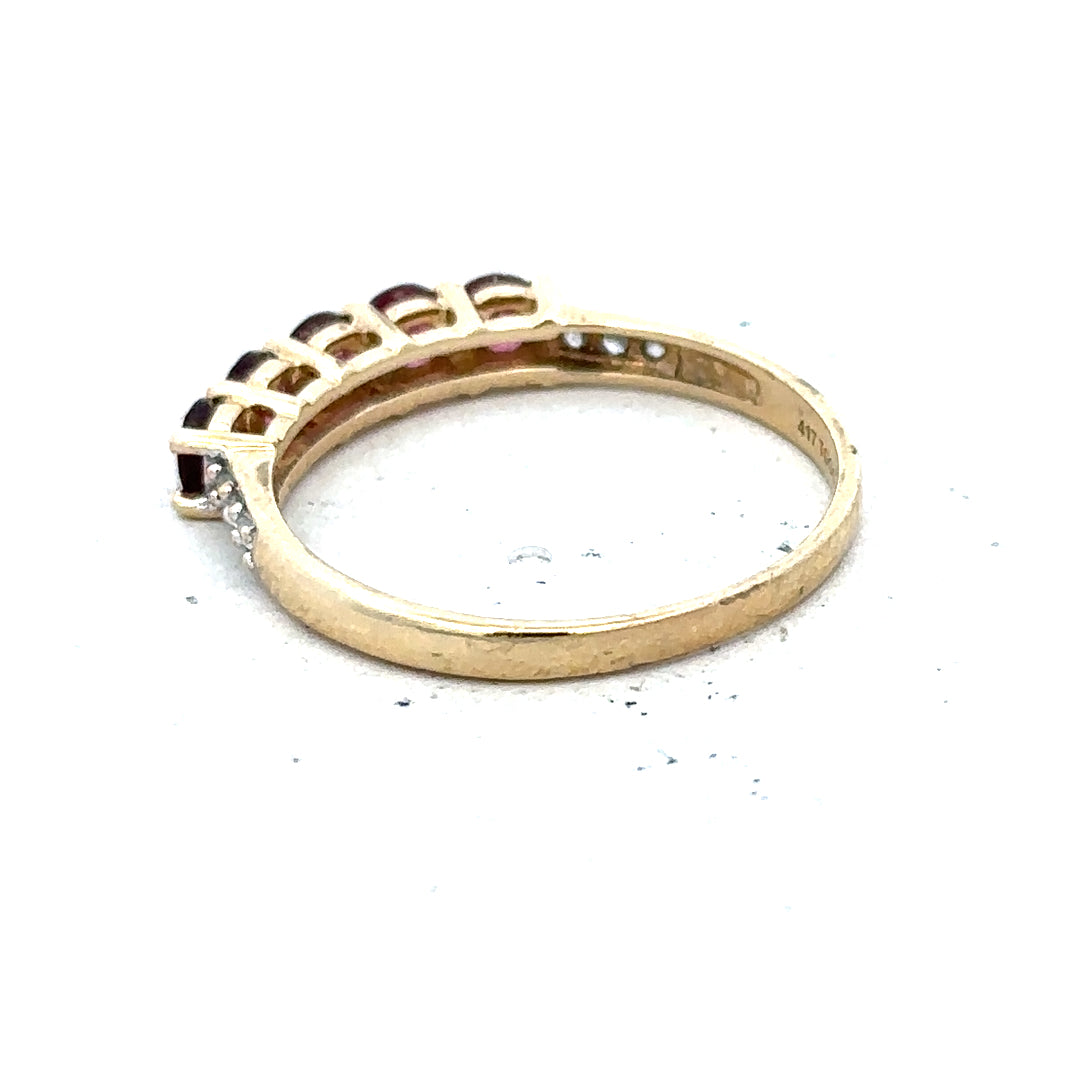 9ct yellow gold diamond ring size R1/2, unbranded, featuring a sparkling diamond setting and polished gold band.