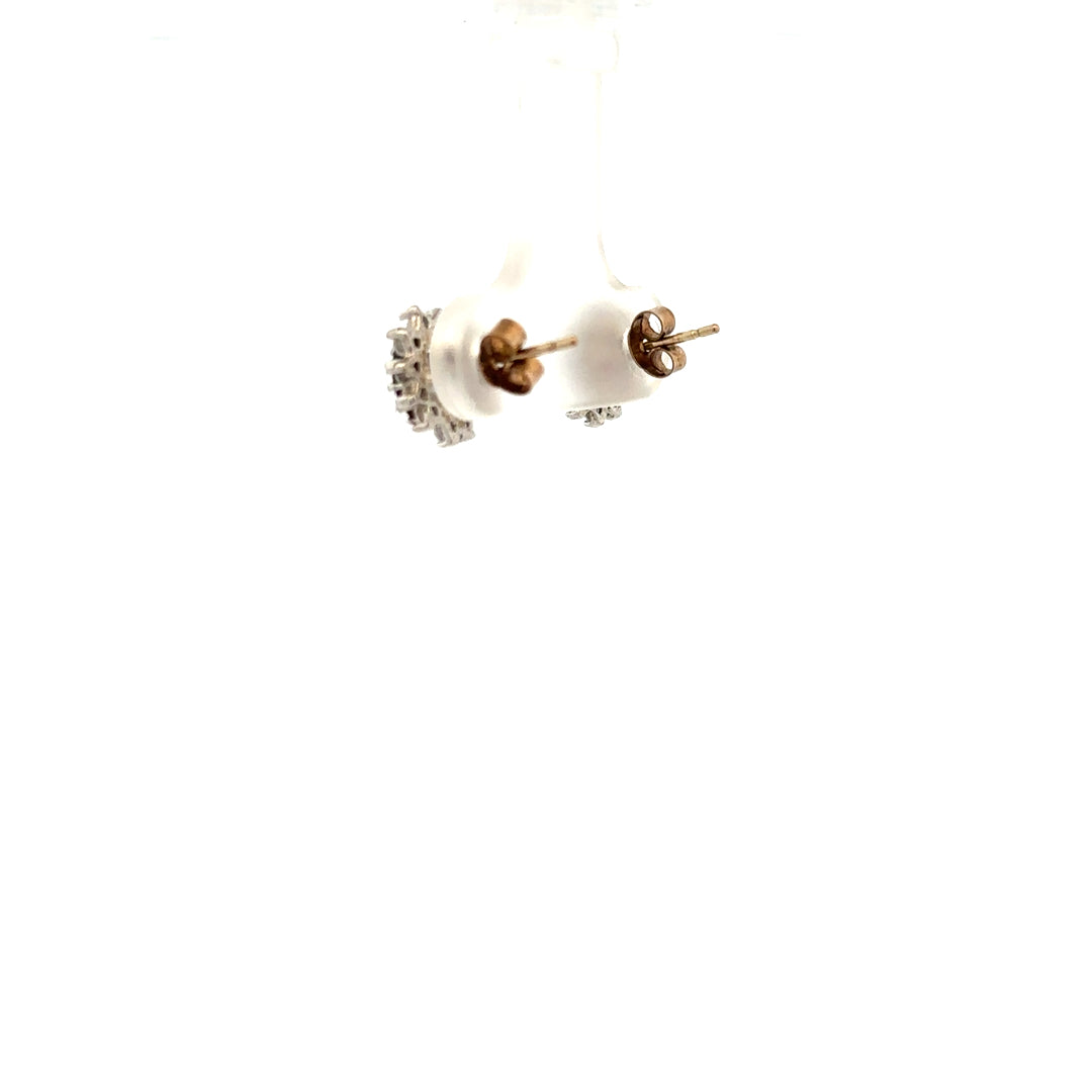 Yellow gold earrings in 9ct gold, weighing 1.2g, featuring a simple and elegant design suitable for everyday wear.