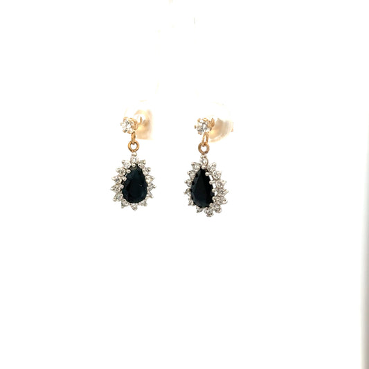 9ct yellow gold earrings weighing 1.9g, unbranded jewelry with a simple and elegant design.