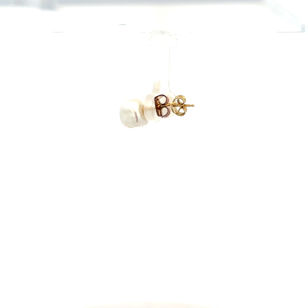 9ct yellow gold earrings weighing 2.6g, shown in a close-up image highlighting their classic design and polished finish.