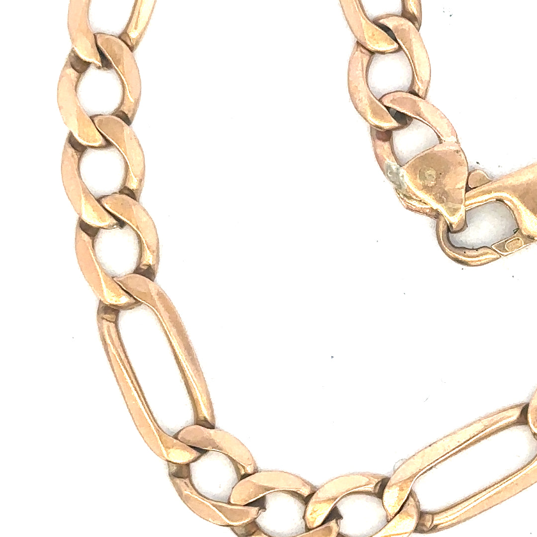 9ct yellow gold Figaro bracelet weighing 11.9g, unbranded, with interlocking chain links, displayed on a neutral background.