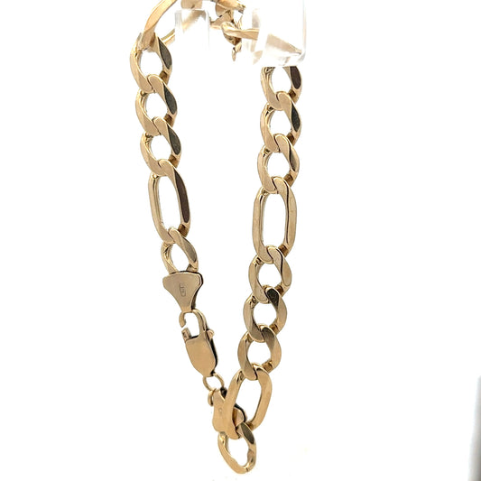 9ct yellow gold figaro bracelet with a weight of 20.1 grams, featuring interlinked gold chain design.