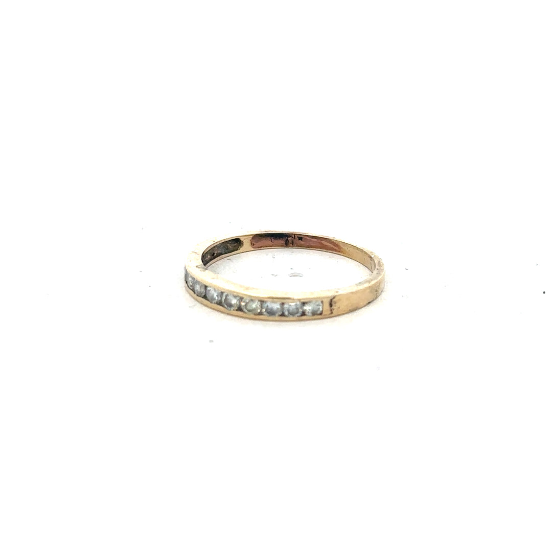 9ct yellow gold half eternity diamond ring in size N with sparkling diamonds, unbranded jewelry accessory.